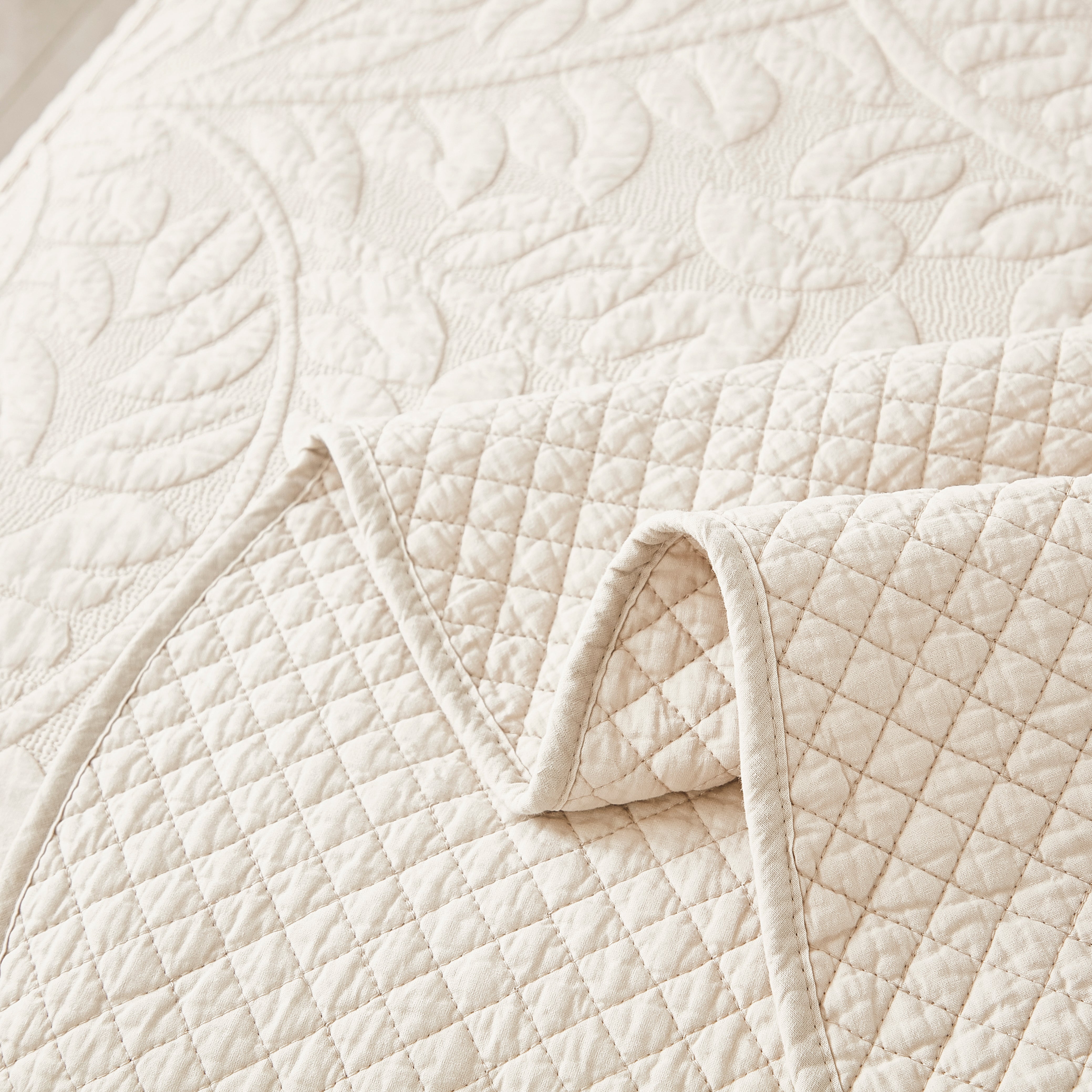 3 Piece 100% Cotton Quilt Set, Oversized Quilted Bedspread T