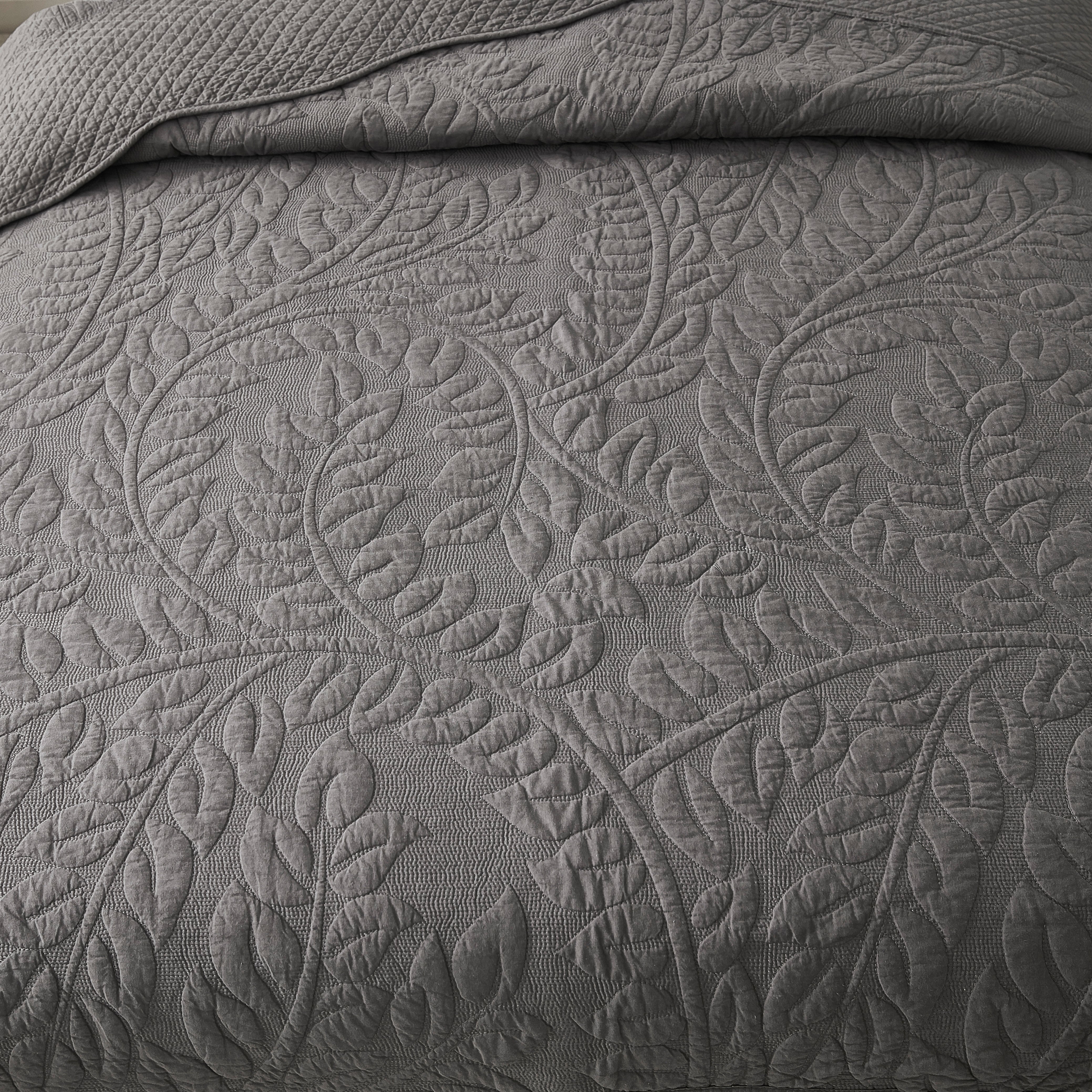 3 Piece 100% Cotton Quilt Set, Oversized Quilted Bedspread T