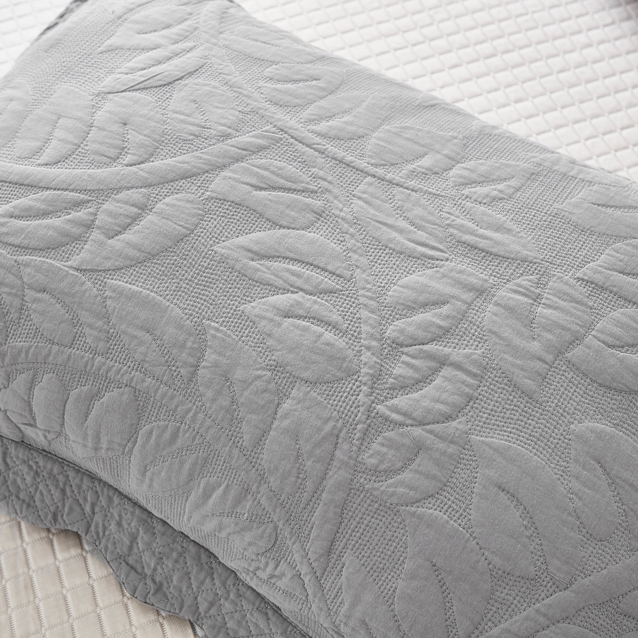 2-Piece 100% Cotton Quilted Pillow Shams Embroidered Farmhouse Pillow Shams