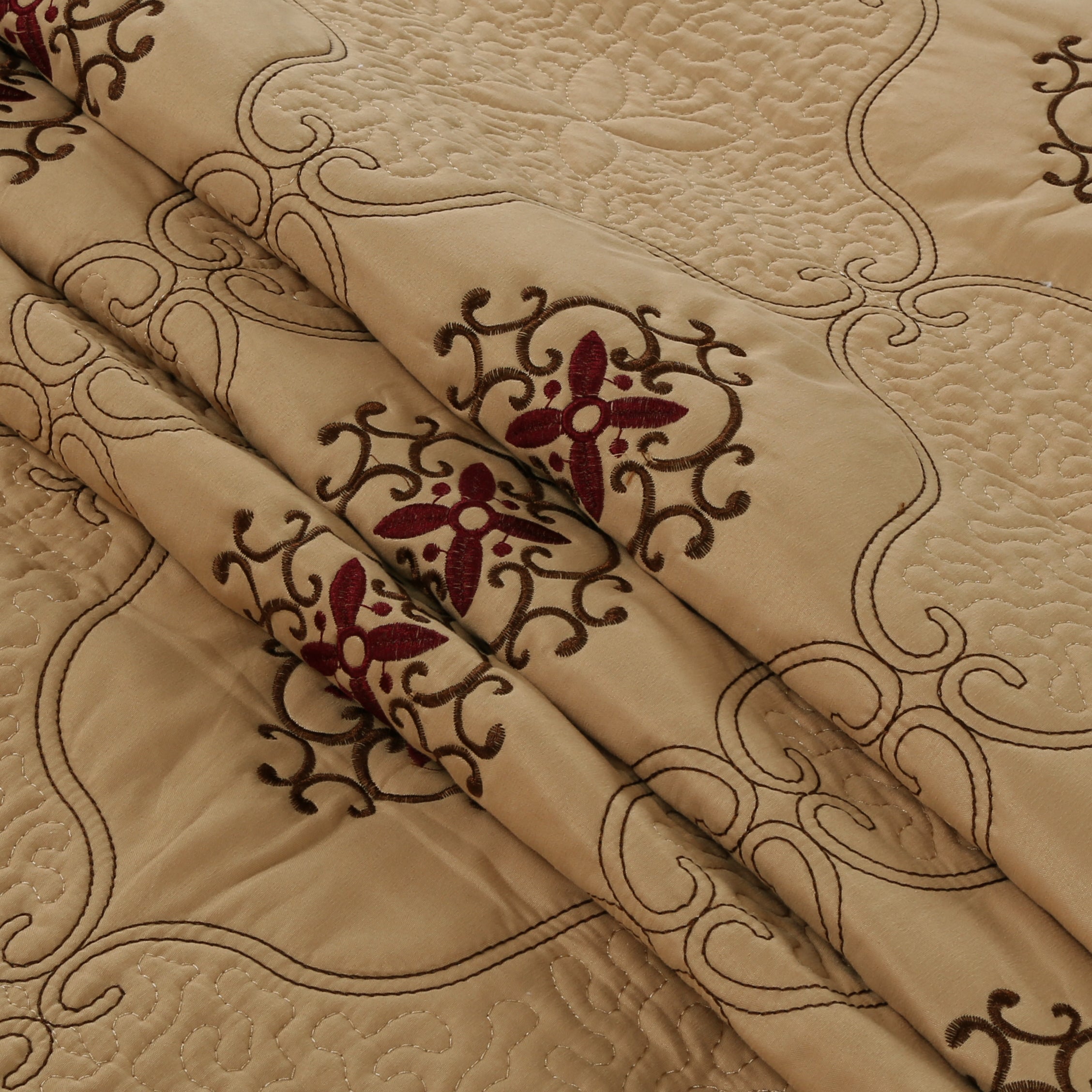 3 Piece Luxury Embroidered Quilt Set Oversized Bedspread