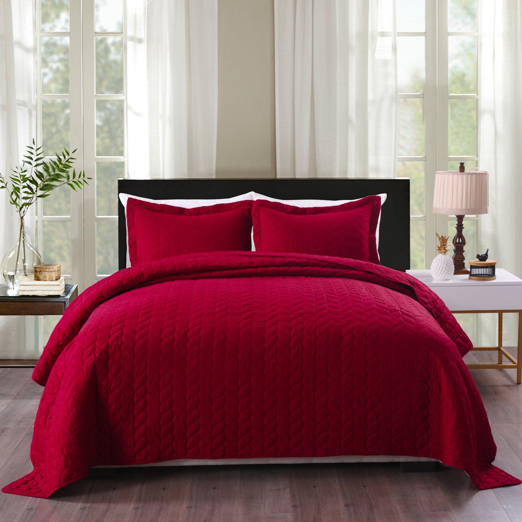 Solid Color Leaf Quilted 3 Piece Lightweight Quilt Bedspread Set