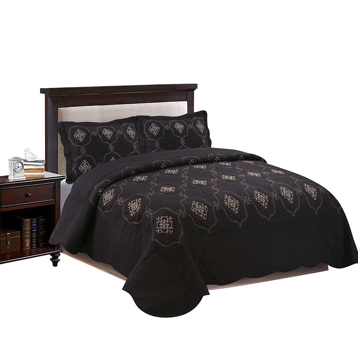 3 Piece Luxury Embroidered Quilt Set Oversized Bedspread