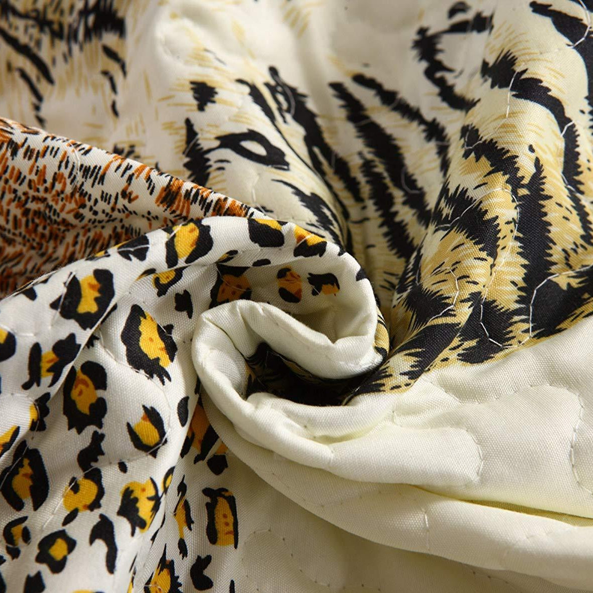 3 Piece Animal Print Quilt Set, Leopard Patchwork Bedspread Lightweight