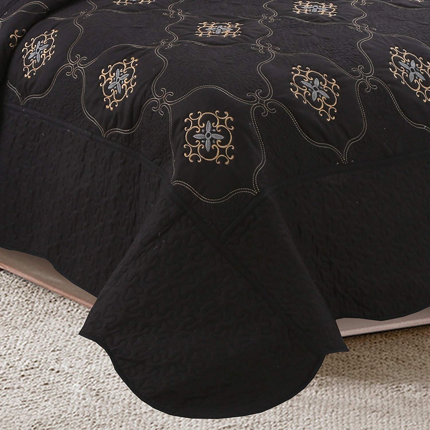 3 Piece Luxury Embroidered Quilt Set Oversized Bedspread
