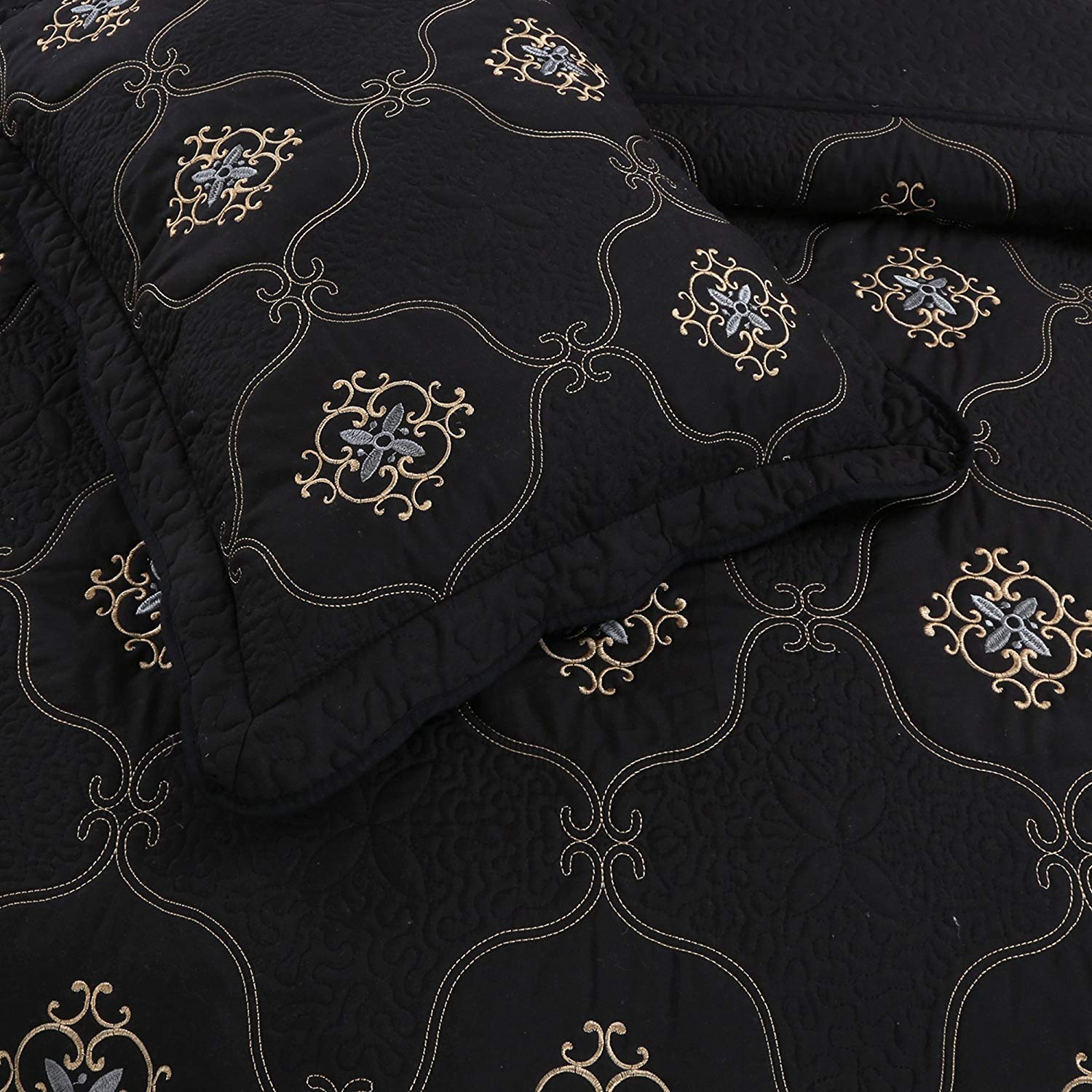 3 Piece Luxury Embroidered Quilt Set Oversized Bedspread
