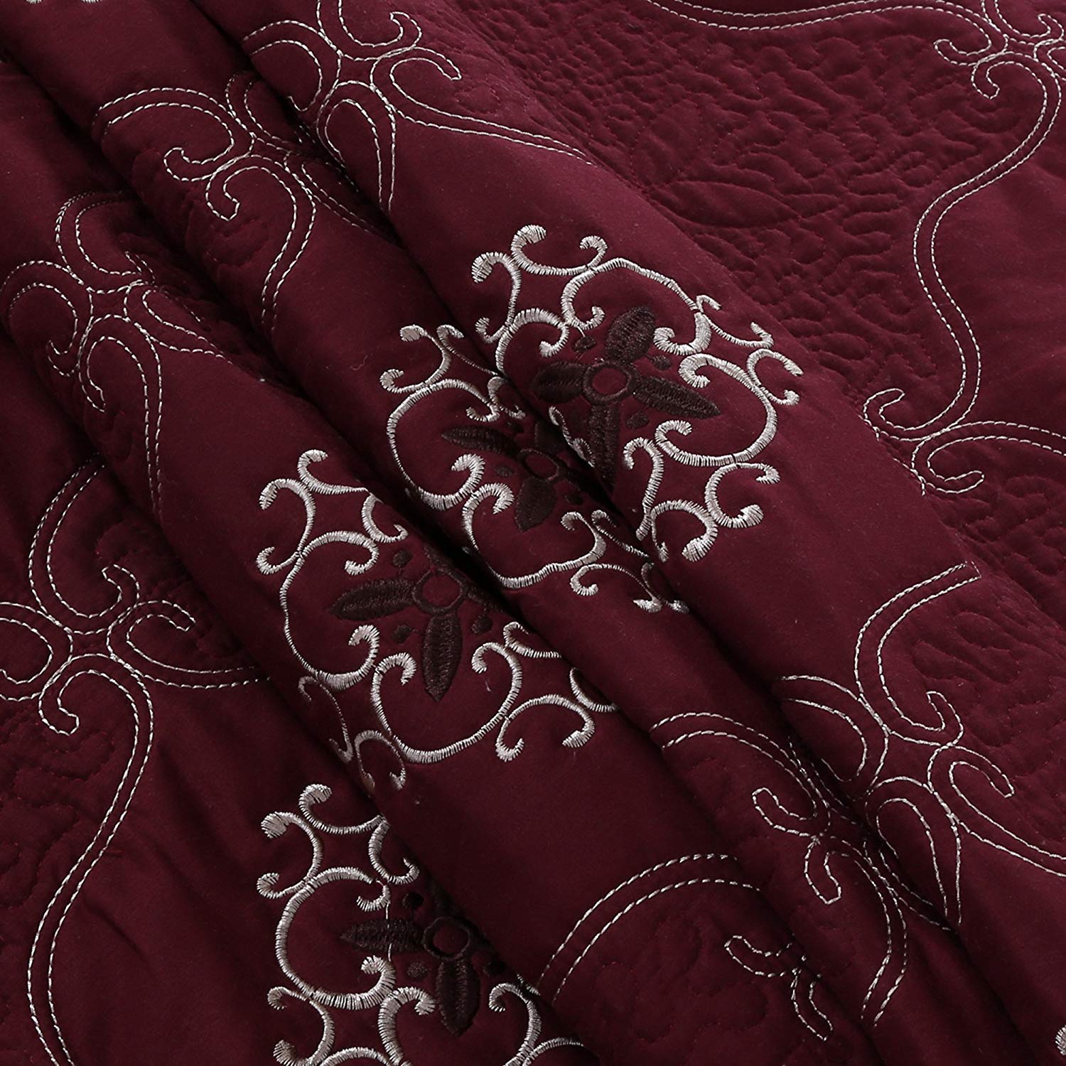 3 Piece Luxury Embroidered Quilt Set Oversized Bedspread