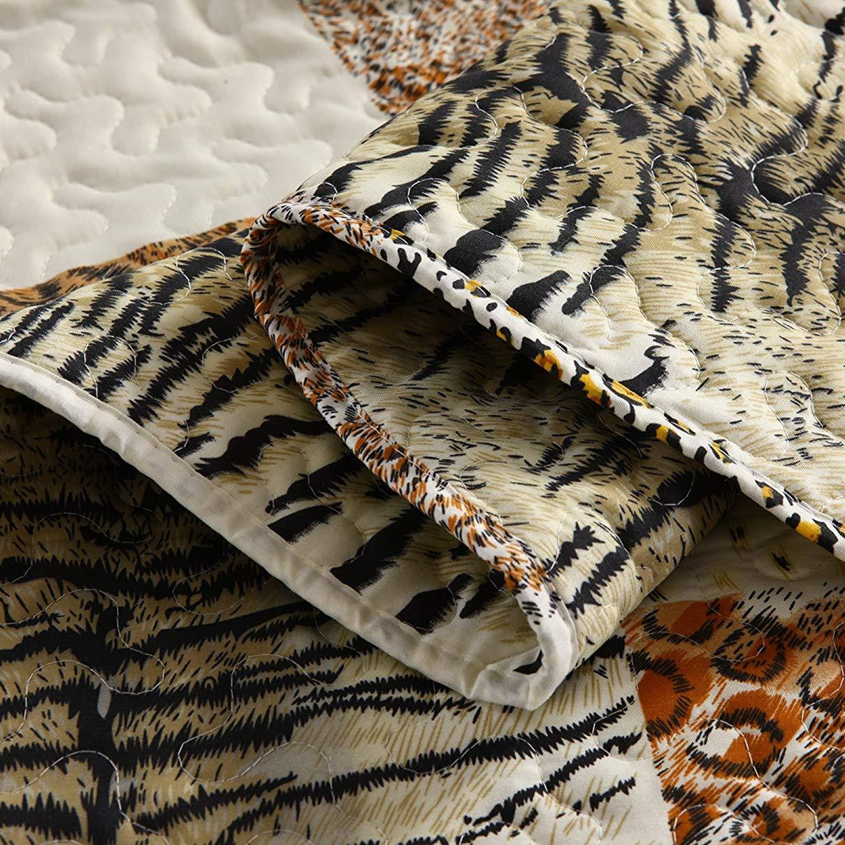 3 Piece Animal Print Quilt Set, Leopard Patchwork Bedspread Lightweight
