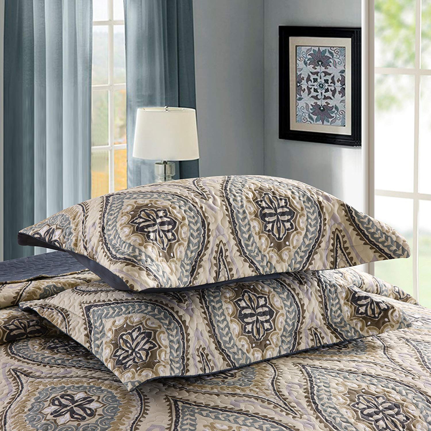 3 Piece Paisley Medallion Lightweight Quilt Bedspread Set A16