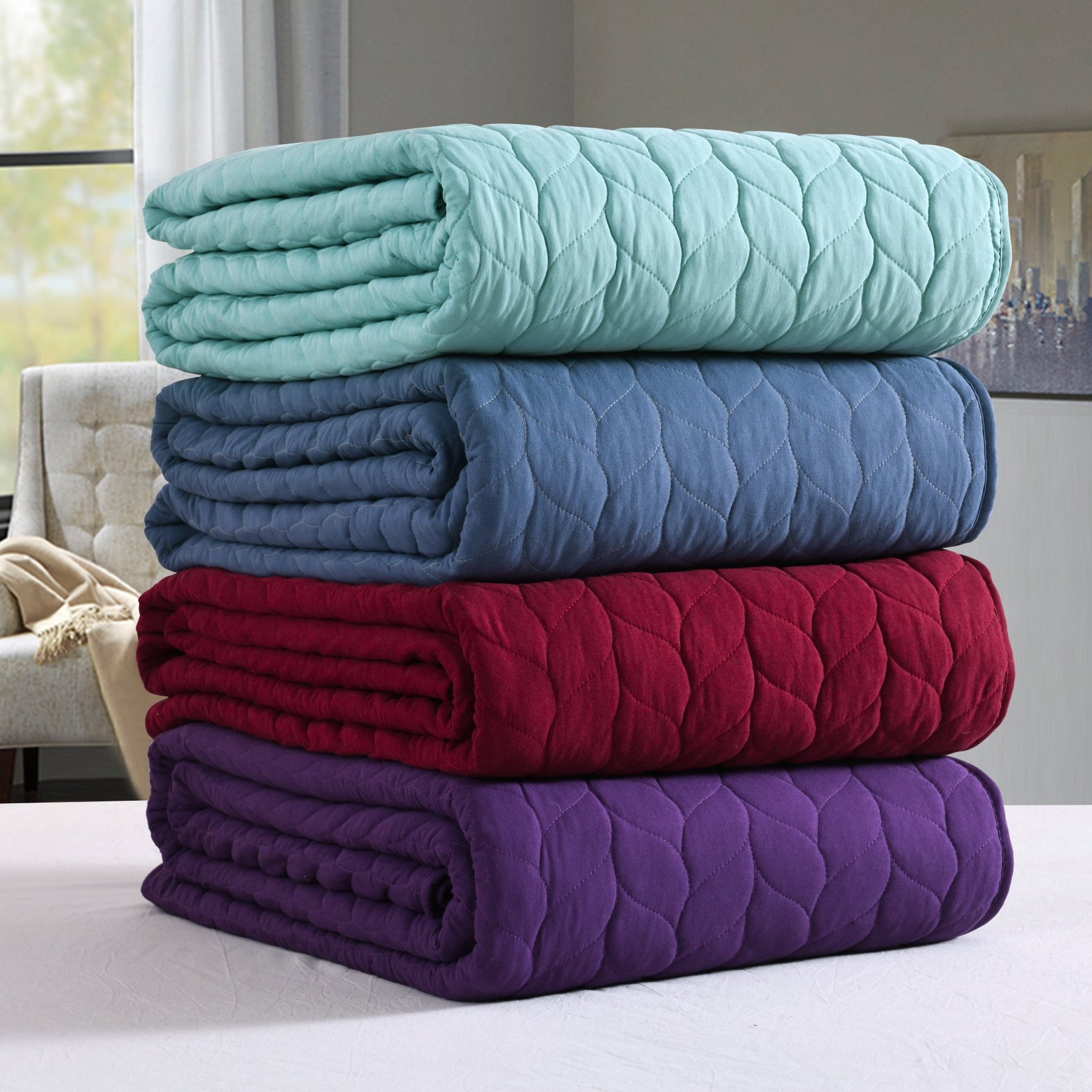 Solid Color Leaf Quilted 3 Piece Lightweight Quilt Bedspread Set